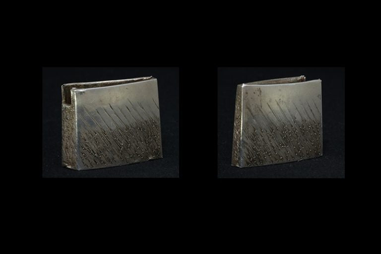 Antique Nihonto - Katana in Shirasaya with Tachi Koshirae, Nanbokucho Period (650+ years old) - Unsigned, NBTHK Tokubetsu Hozon Attributed to Tegai Kanetoshi