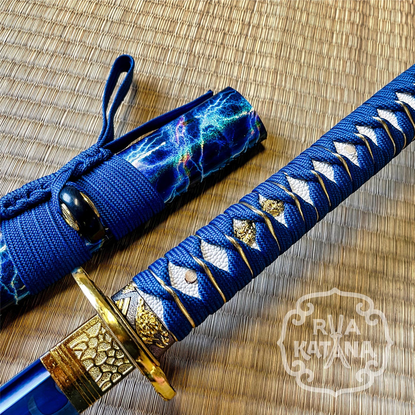 Katana, 1060 Steel, Blue Blade, Golden Lion Theme
