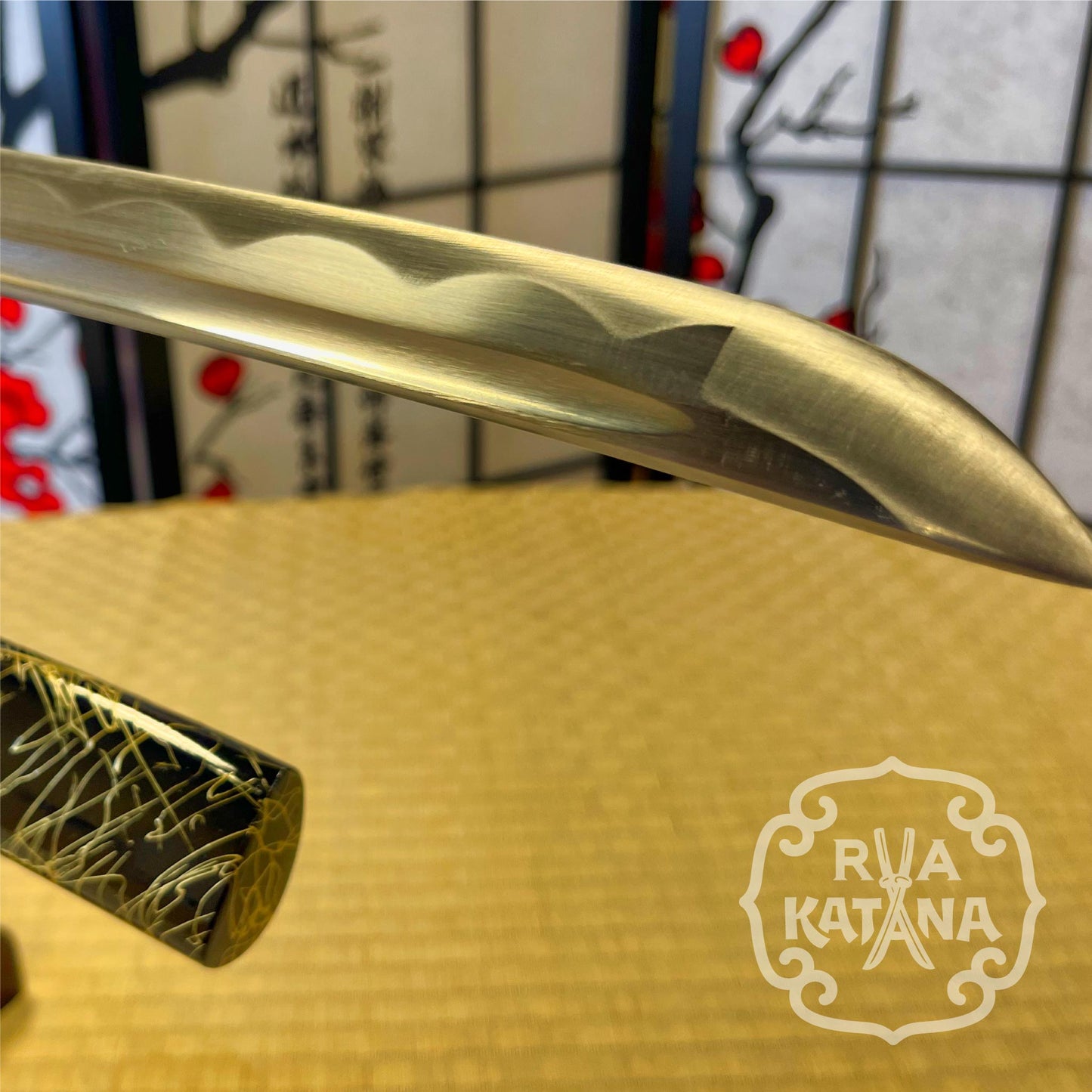 Dragonspring Katana - Black and Tan Dragon - 1060 Steel