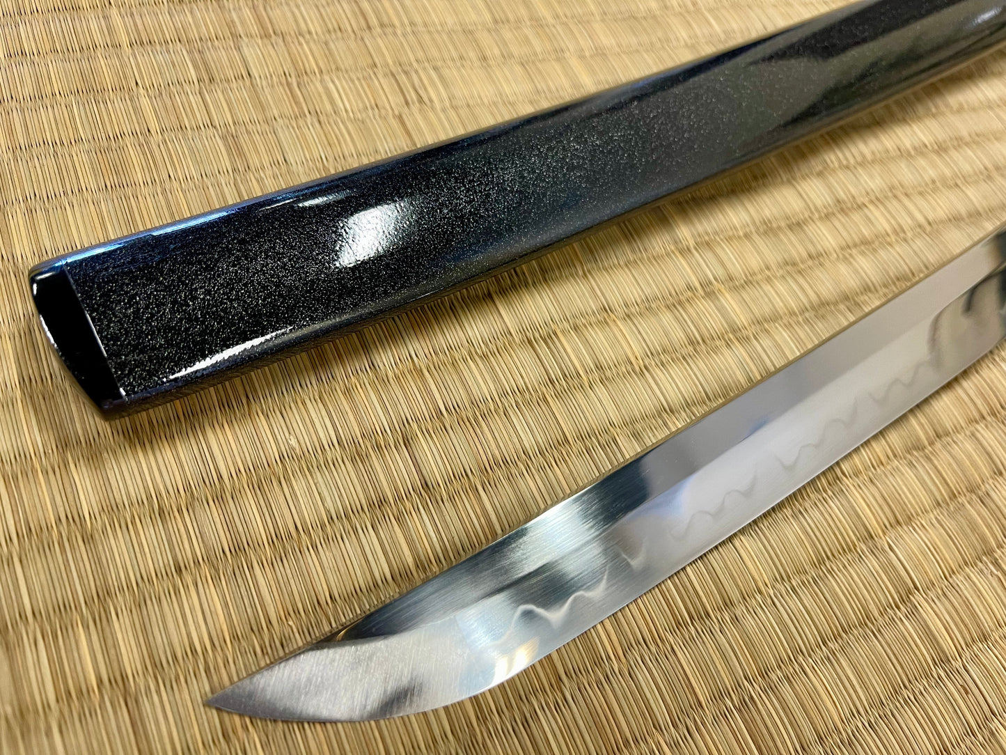 Moritaka Razor Carbon Cross Katana - T10 Clay-Tempered Hadori Polish