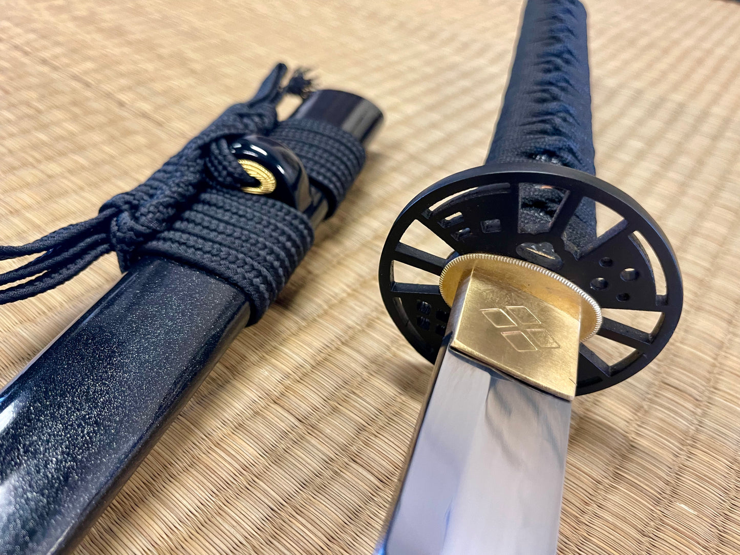 Moritaka Razor Carbon Cross Katana - T10 Clay-Tempered Hadori Polish