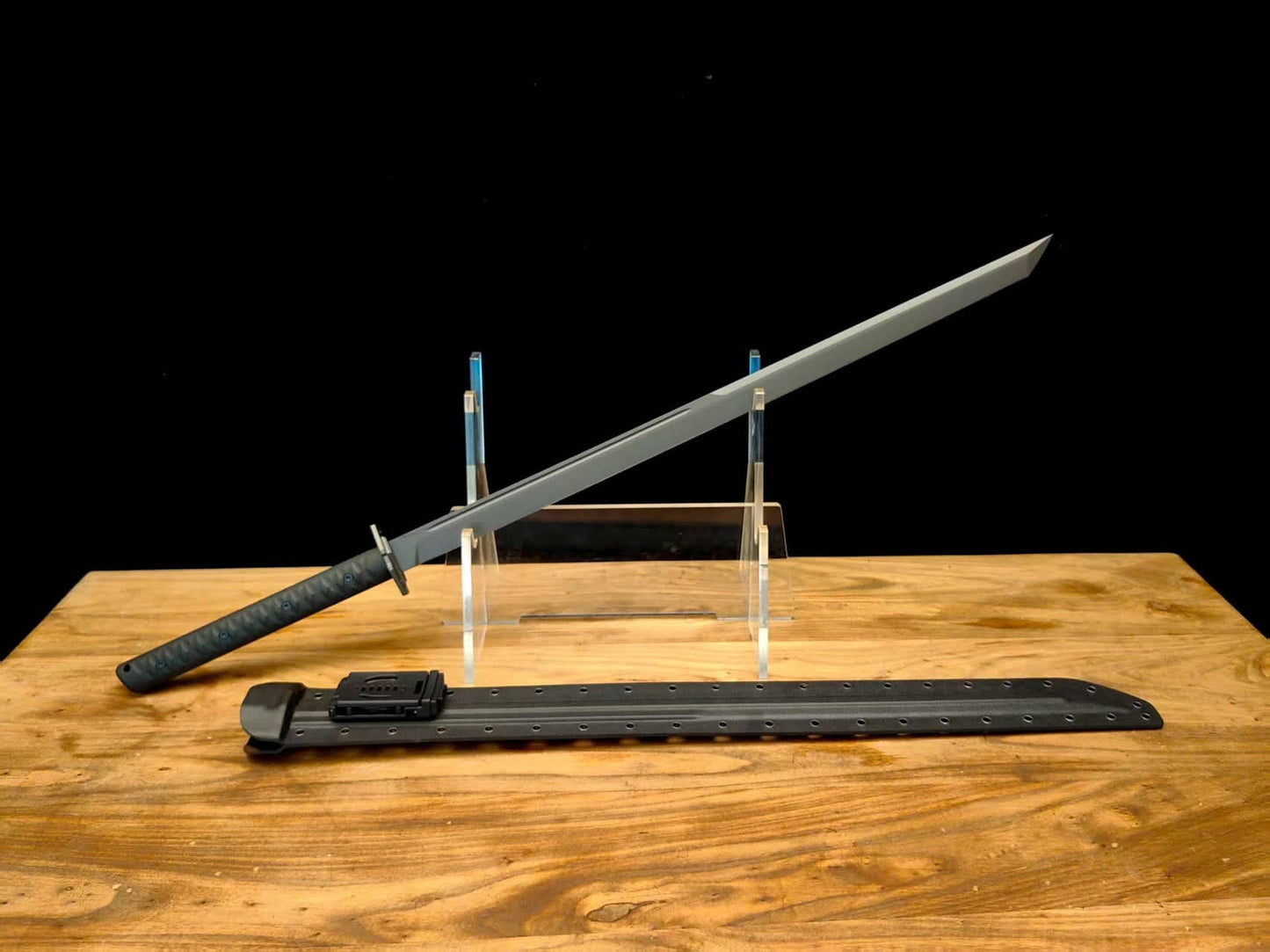 PRE-ORDER Cloudhammer Tactical War Sword - Sup9a (Japanese equivalent to 5160 spring steel)