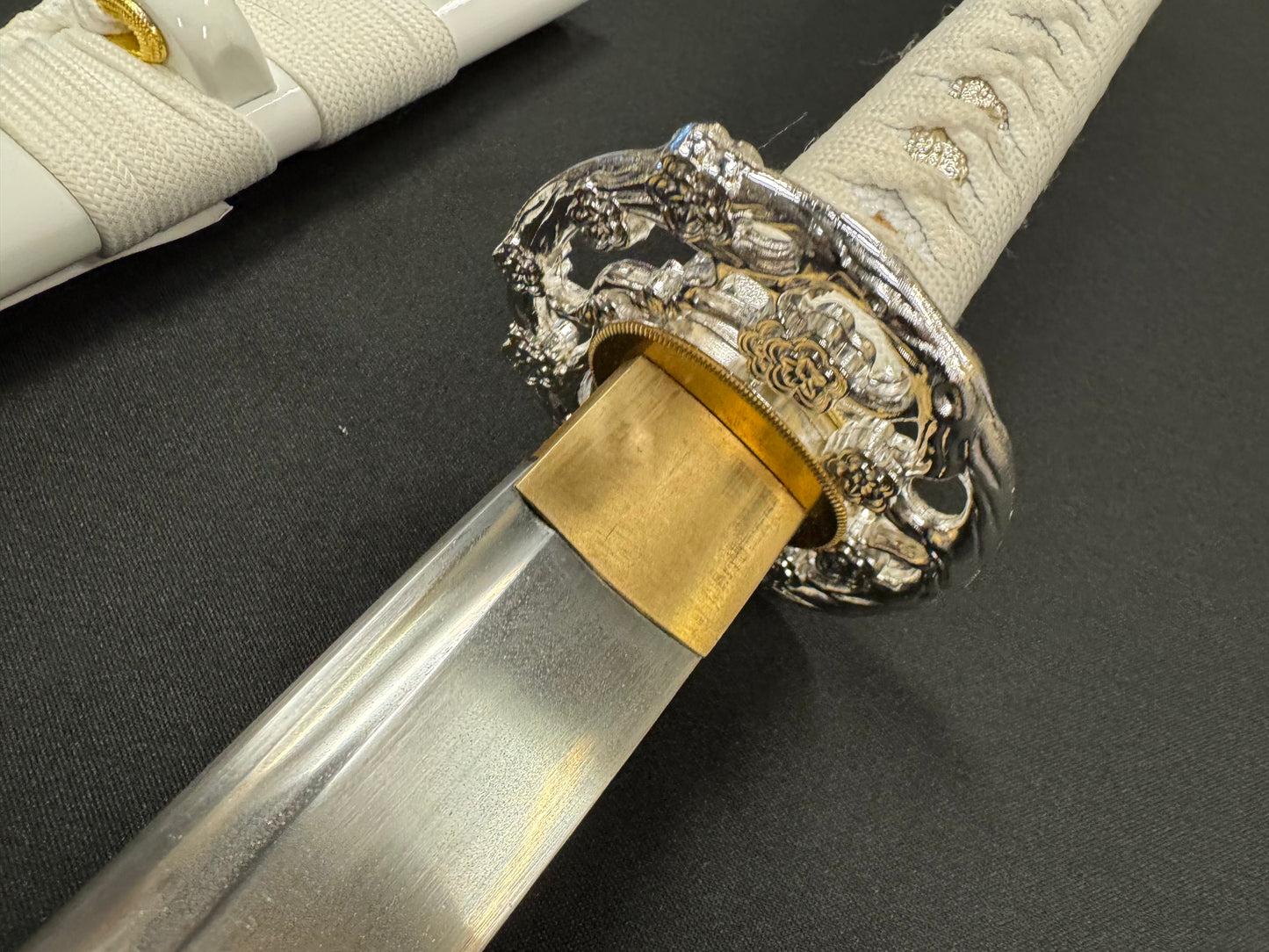 Dragonspring Forge Katana - White Plum - 65mn Steel