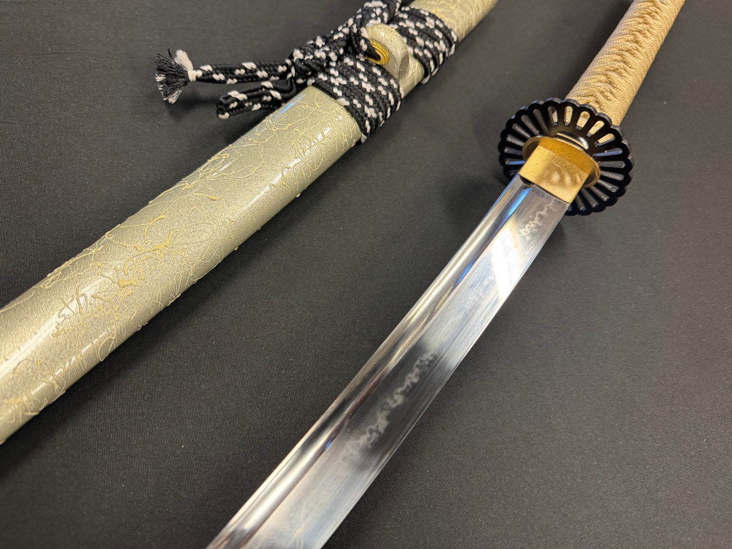 Legacy Steel Katana - Ivory Gala Unokubi T10
