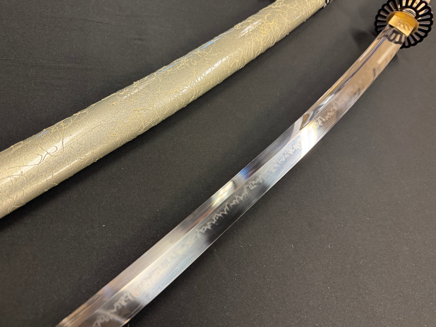 Legacy Steel Katana - Ivory Gala Unokubi T10