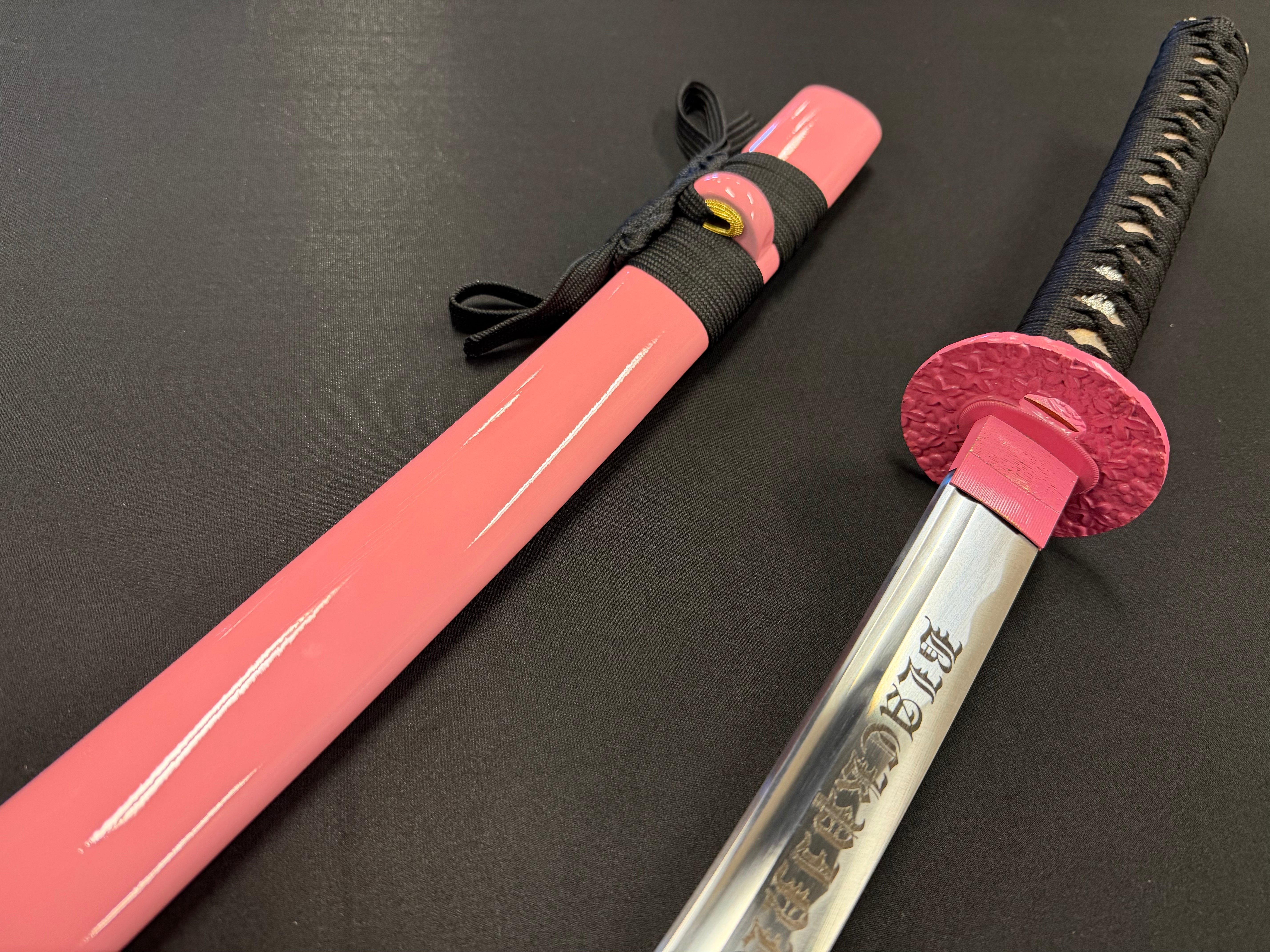 Phoenix Armory Katana - Lisa's Blackpink Takedown 65mn – RVA Katana Phoenix Armory Katana - Lisa's Blackpink Takedown 65mn – RVA Katana