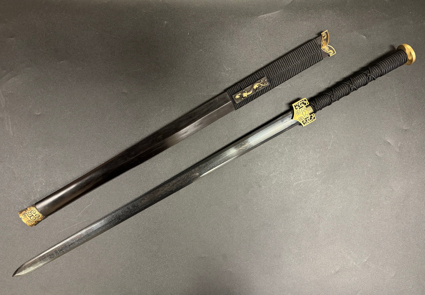 PRE-ORDER Dragonspring Han Jian - Sokka's Space Sword - Black Damascus Avatar: The Last Airbender