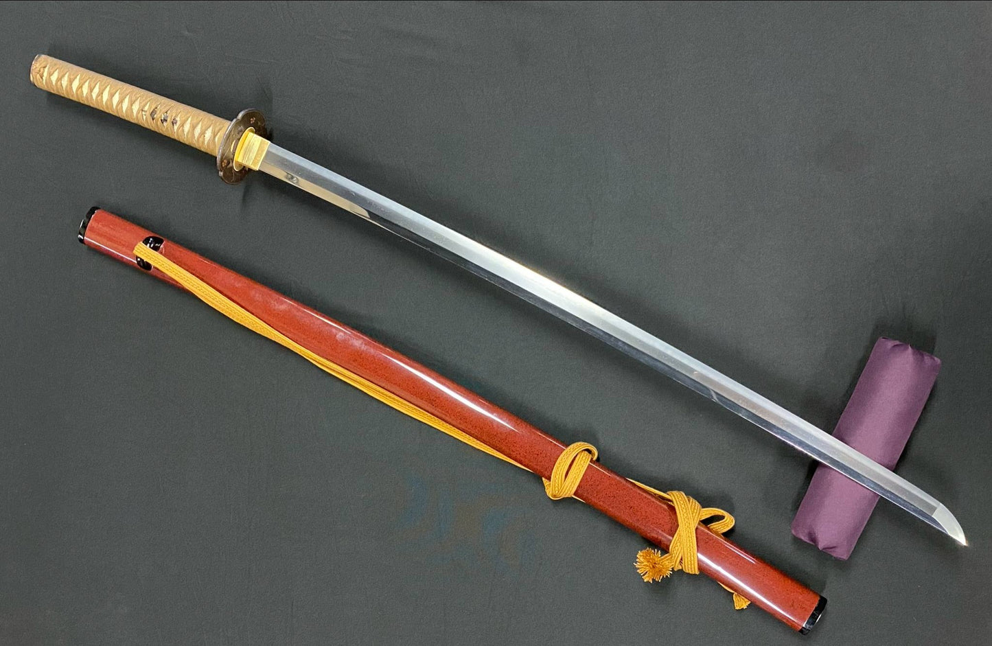 Antique Nihonto - Katana with Koshirae, Late Muromachi (400-500 years old) - NBTHK Hozon Attributed to Kanetane