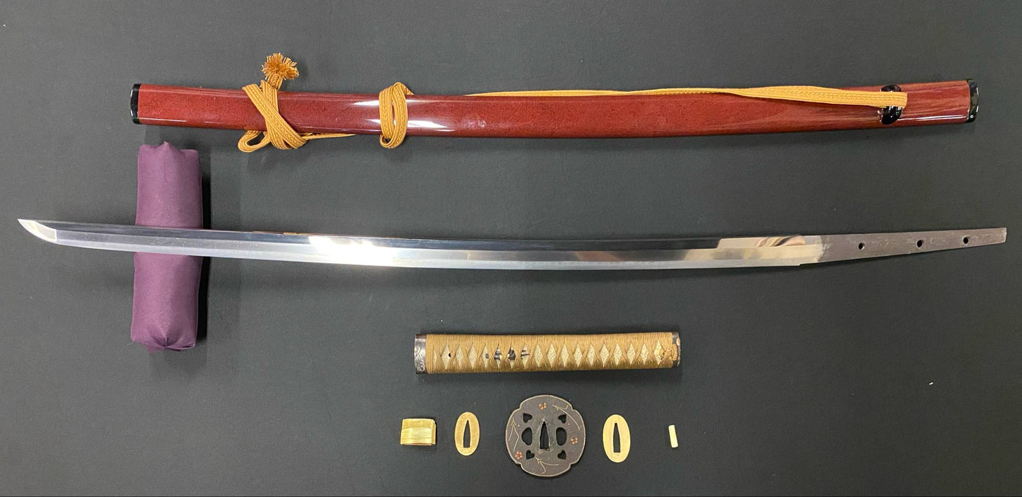 Antique Nihonto - Katana with Koshirae, Late Muromachi (400-500 years old) - NBTHK Hozon Attributed to Kanetane