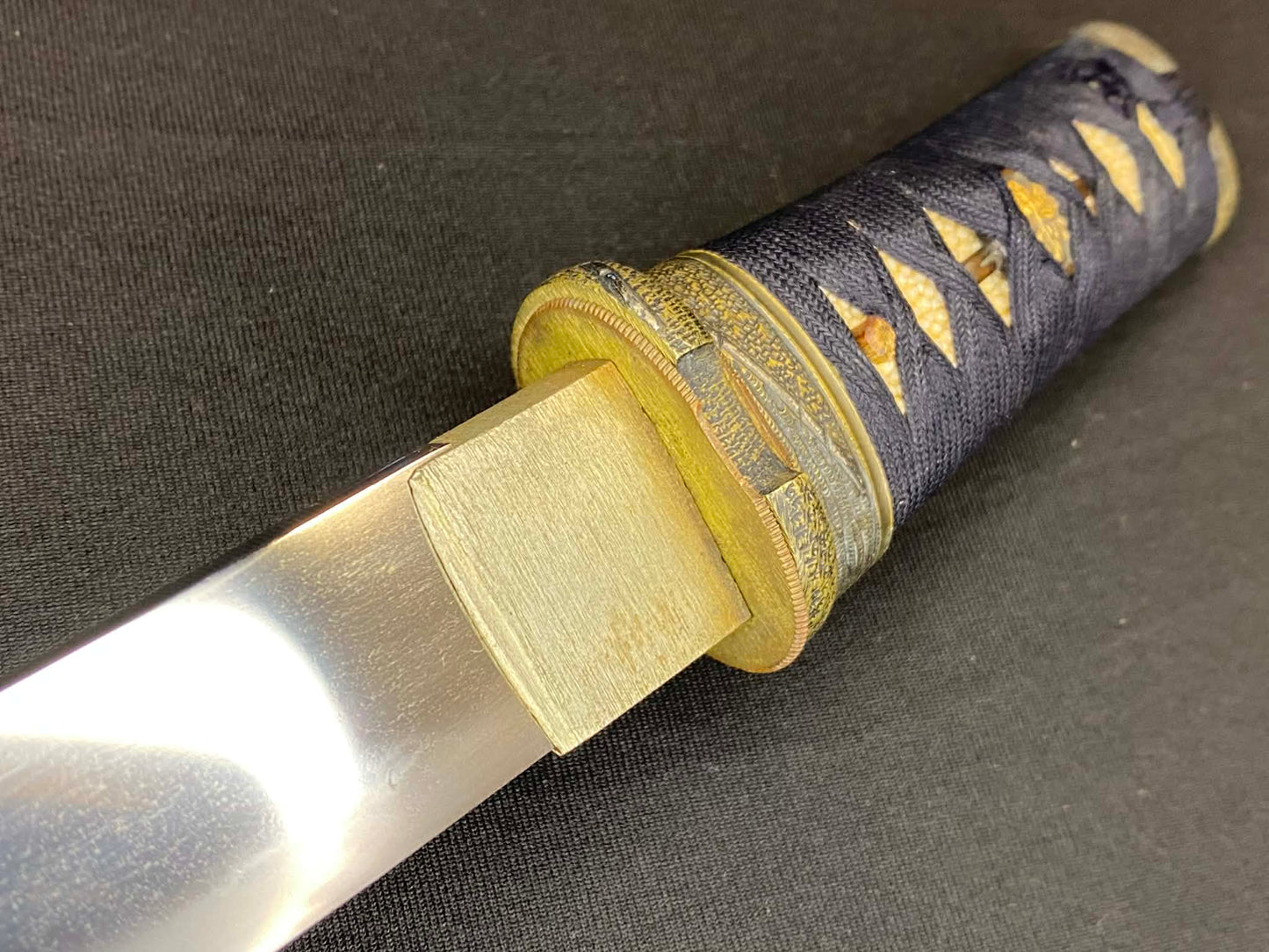 Antique Nihonto - Yoroi Doshi Tanto in Koshirae