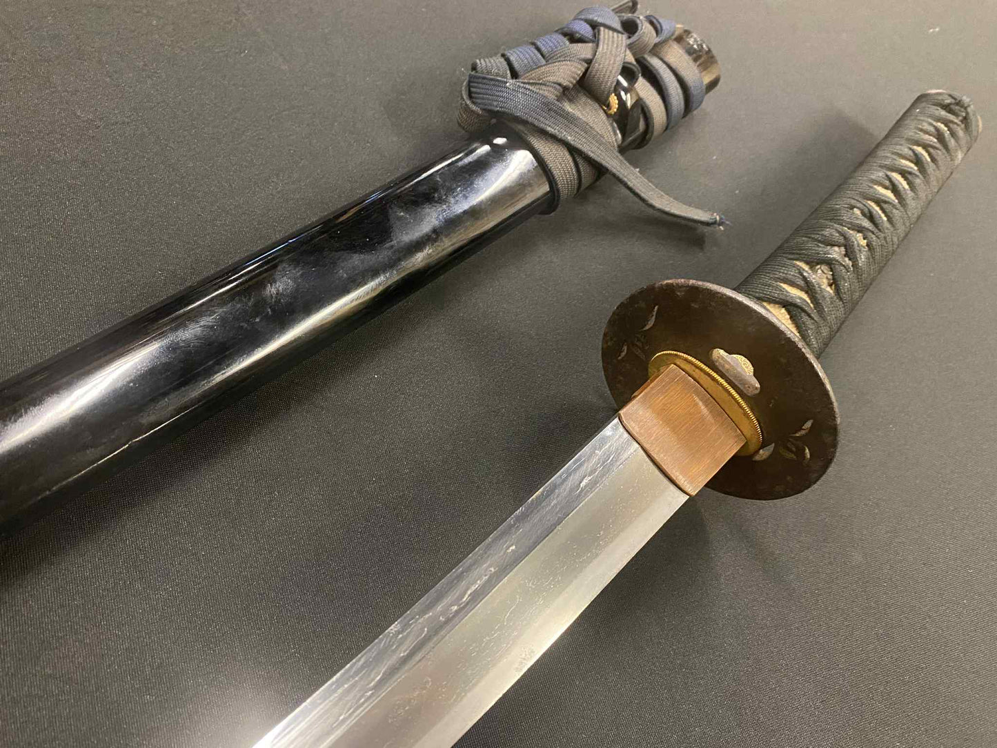 Antique Nihonto - Katana in Koshirae - Early Edo, unsigned