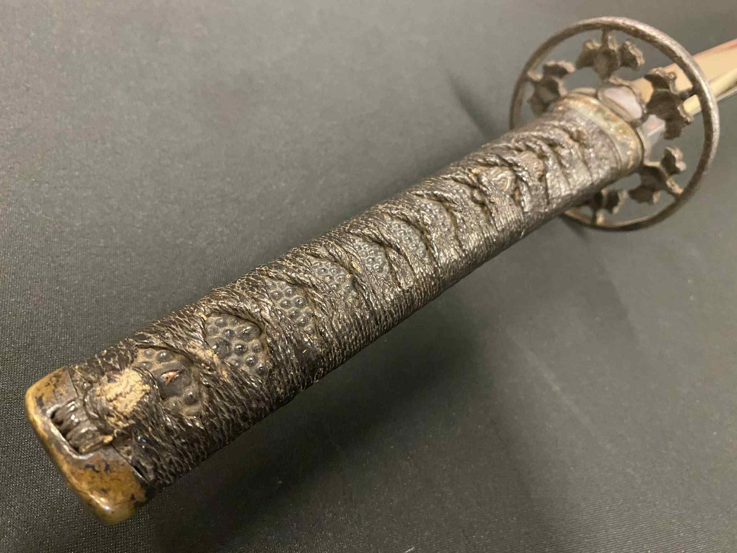 Antique Nihonto - Katana in Koshirae - Late Muromachi, unsigned