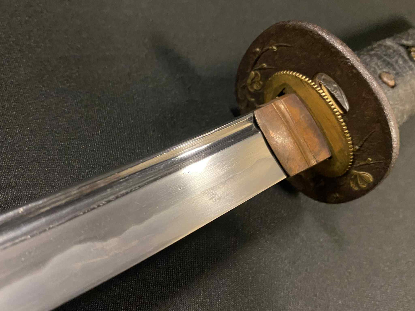 POSSIBLE BATTLE DAMAGED Antique Nihonto - Wakizashi in koshirae - Early Edo (300-400 years old)