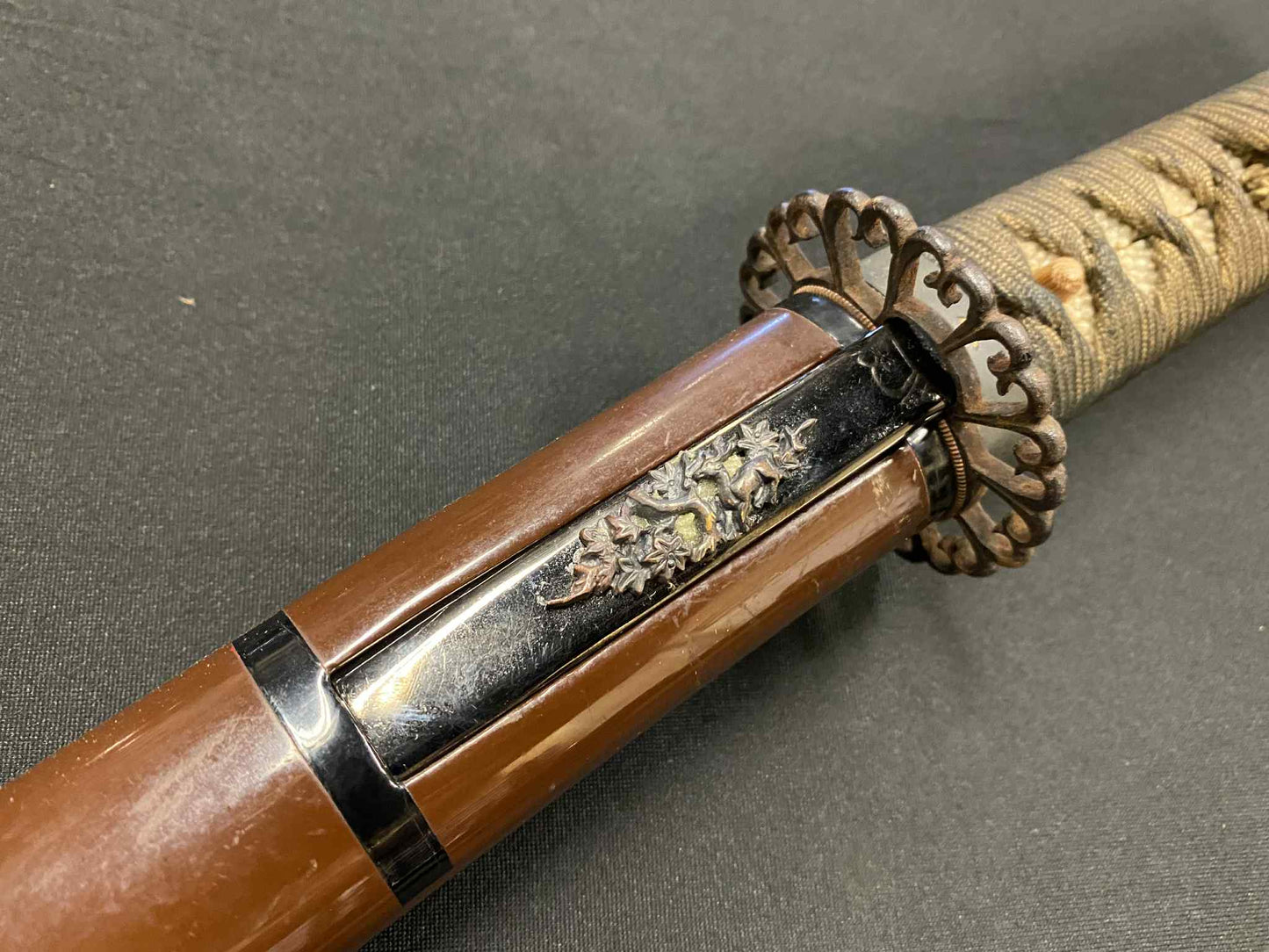 Antique Nihonto - Daishou Katana (Late Muromachi, red lacquer signature of Yoshikage) and Wakizashi (Late Muromachi, signed Kanefusa Masaie) (neither verified) with Koshirae