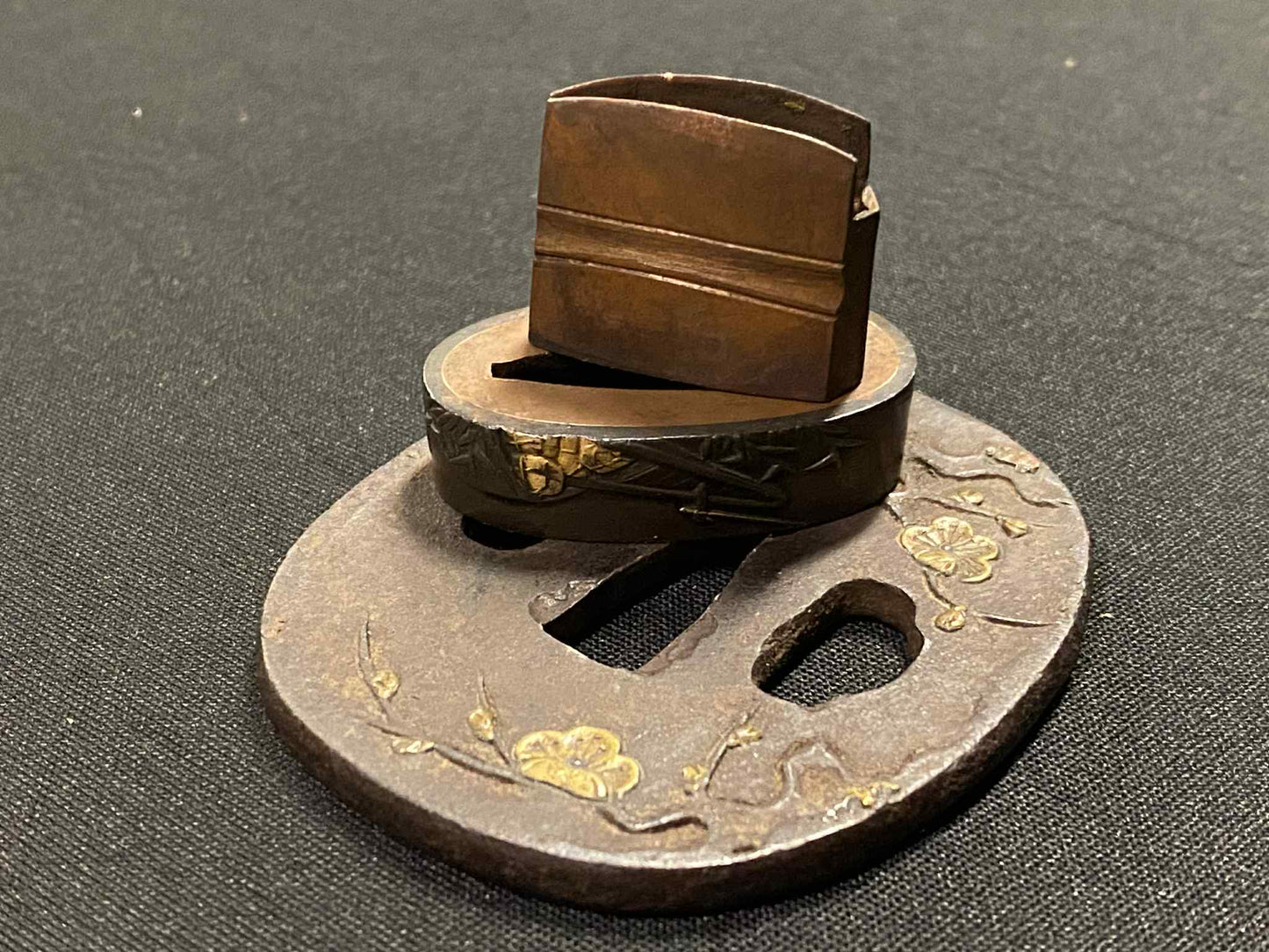 POSSIBLE BATTLE DAMAGED Antique Nihonto - Wakizashi in koshirae - Early Edo (300-400 years old)