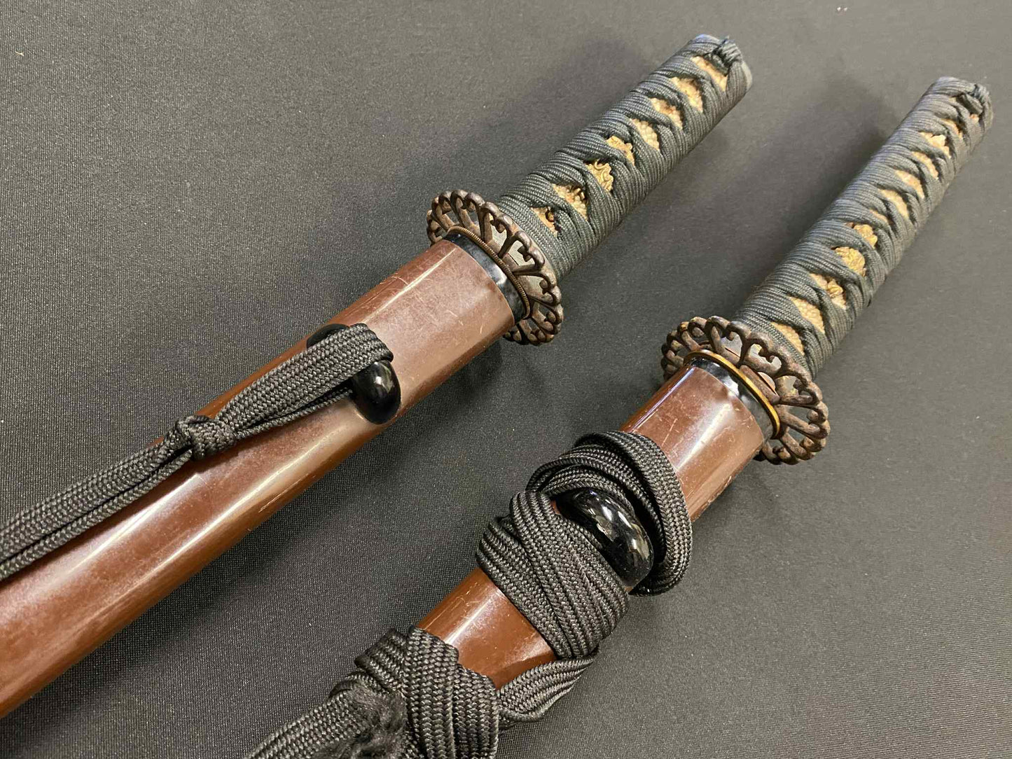 Antique Nihonto - Daishou Katana (Late Muromachi, red lacquer signature of Yoshikage) and Wakizashi (Late Muromachi, signed Kanefusa Masaie) (neither verified) with Koshirae