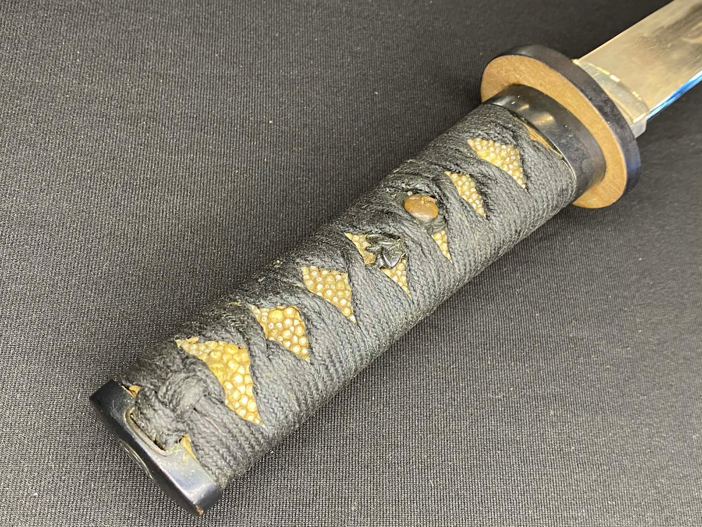 Antique Nihonto - Wakizashi in Koshirae - attributed to Tsunahiro by Shibata Matsuo