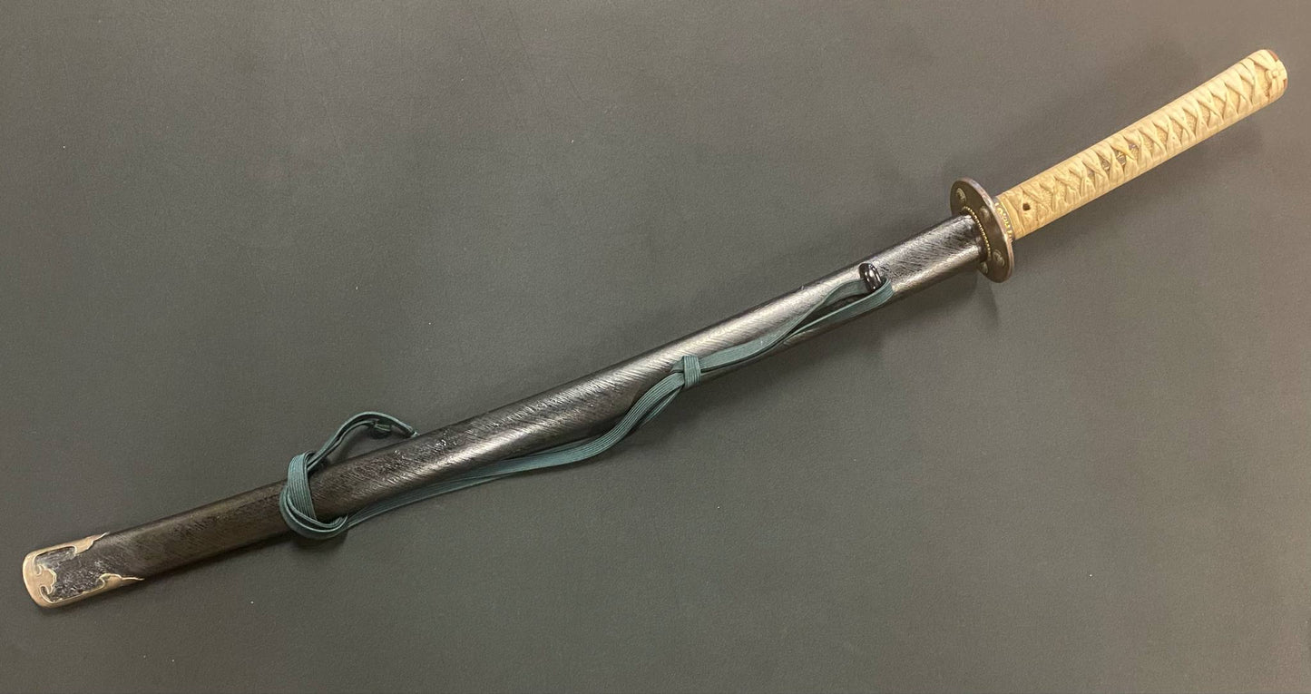 Antique Nihonto - Katana in Koshirae, Late Muromachi (400-500 years old) - NBTHK Hozon Attributed to Kaifu