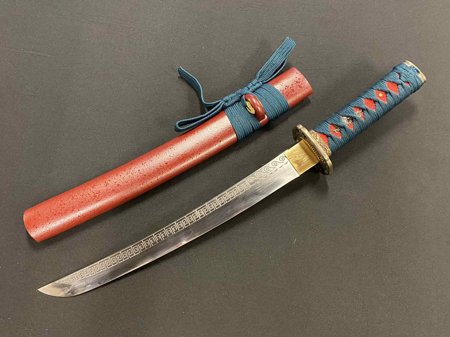 Phoenix Armory Tanto - Lattice Cherry - 65mn