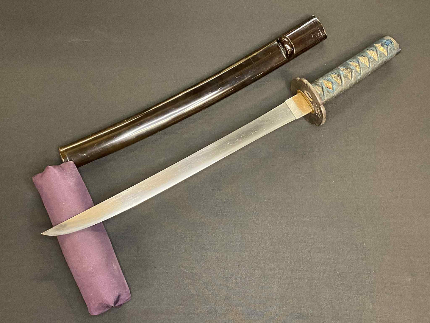 Antique Nihonto - Wakizashi in Koshirae - signed Bishu Osafune Sukeimitsu (unverified)