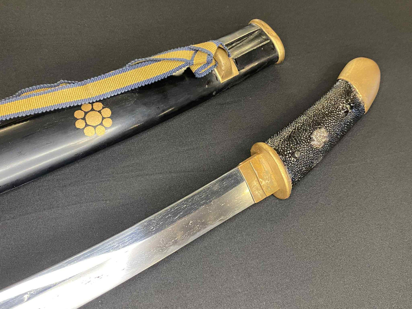 Antique Nihonto - Naginata Naoshi Wakizash in Koshirae (Early Edo) - signed Shimosaka Saku (unverified)
