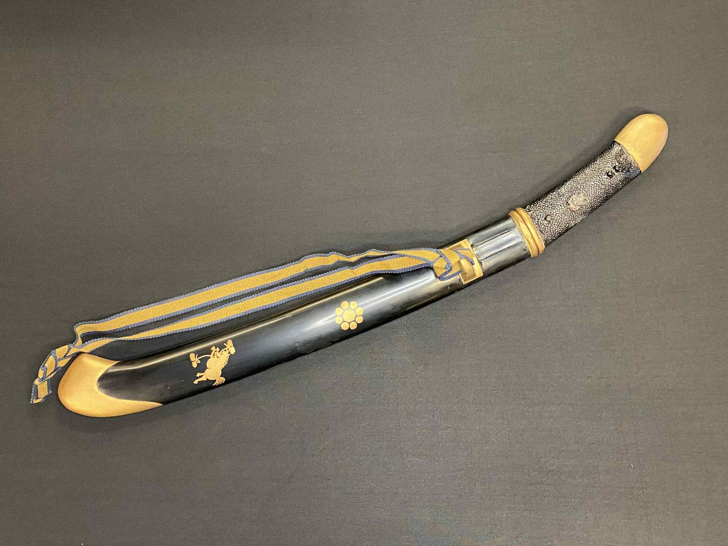 Antique Nihonto - Naginata Naoshi Wakizash in Koshirae (Early Edo) - signed Shimosaka Saku (unverified)