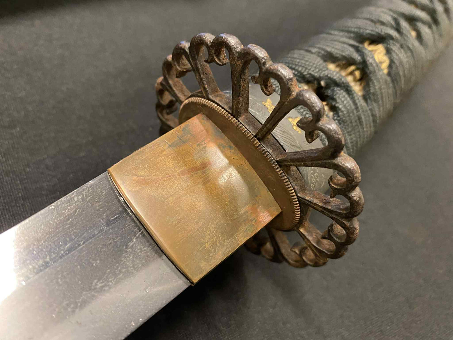 Antique Nihonto - Daishou Katana (Late Muromachi, red lacquer signature of Yoshikage) and Wakizashi (Late Muromachi, signed Kanefusa Masaie) (neither verified) with Koshirae