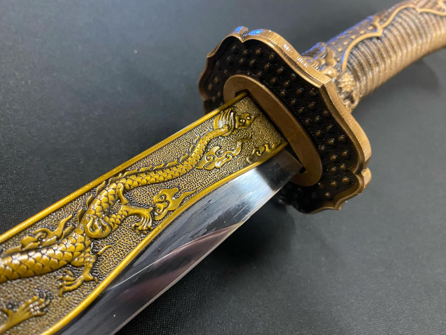 Phoenix Armory Dao - Gold Yanling- 65Mn