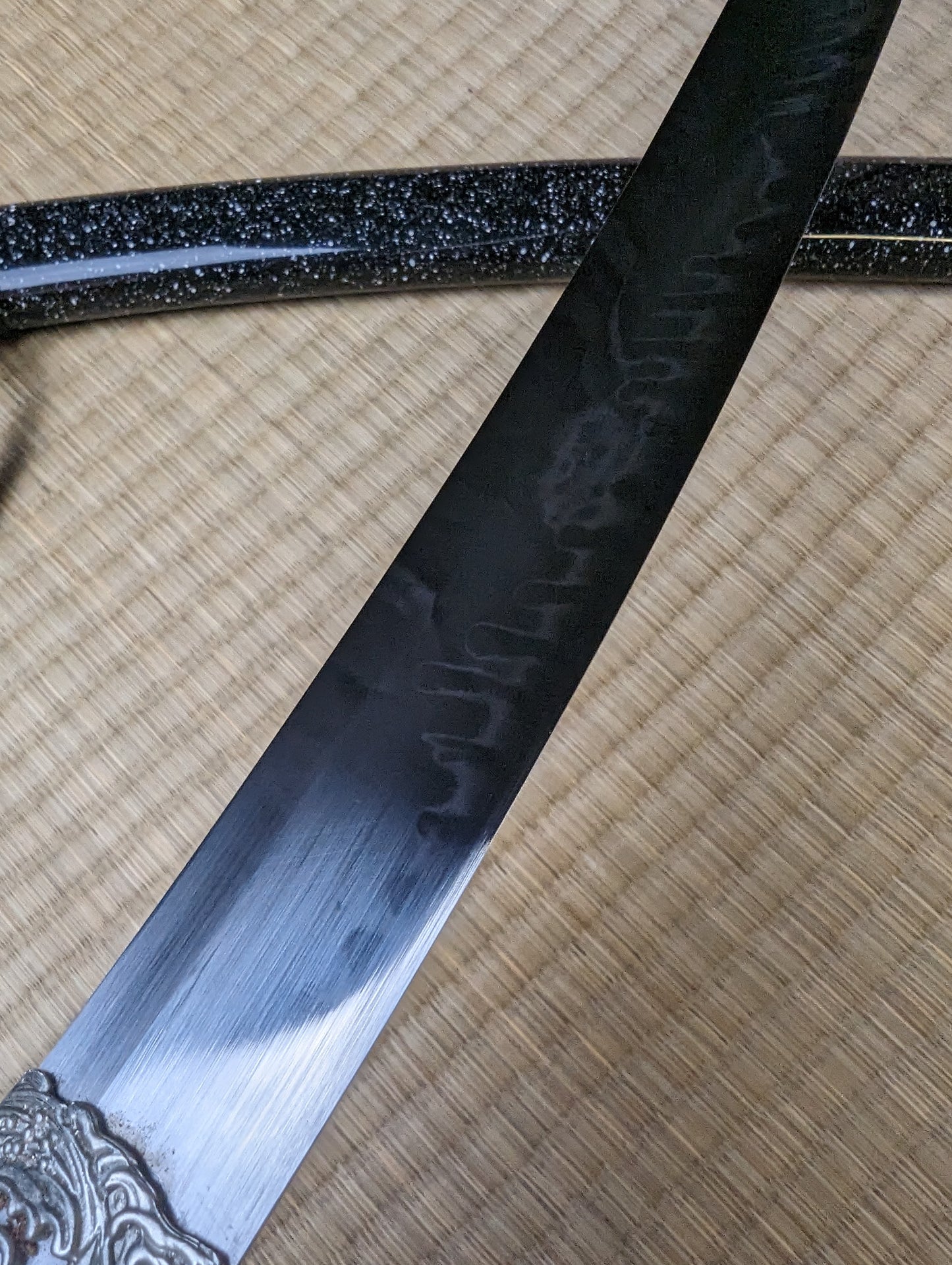 Katana - Arching Dragons - very deep sori, T10 Clay Tempered, Brass Fittings