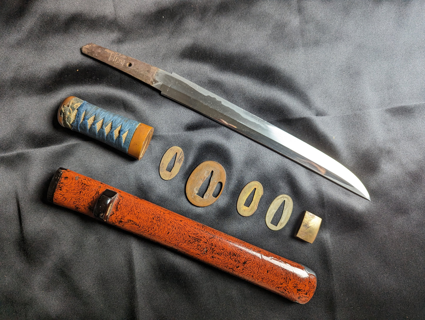 Antique Nihonto - Shobu Zukuri Tanto - signed Kunimasa (unverified) - Edo Period