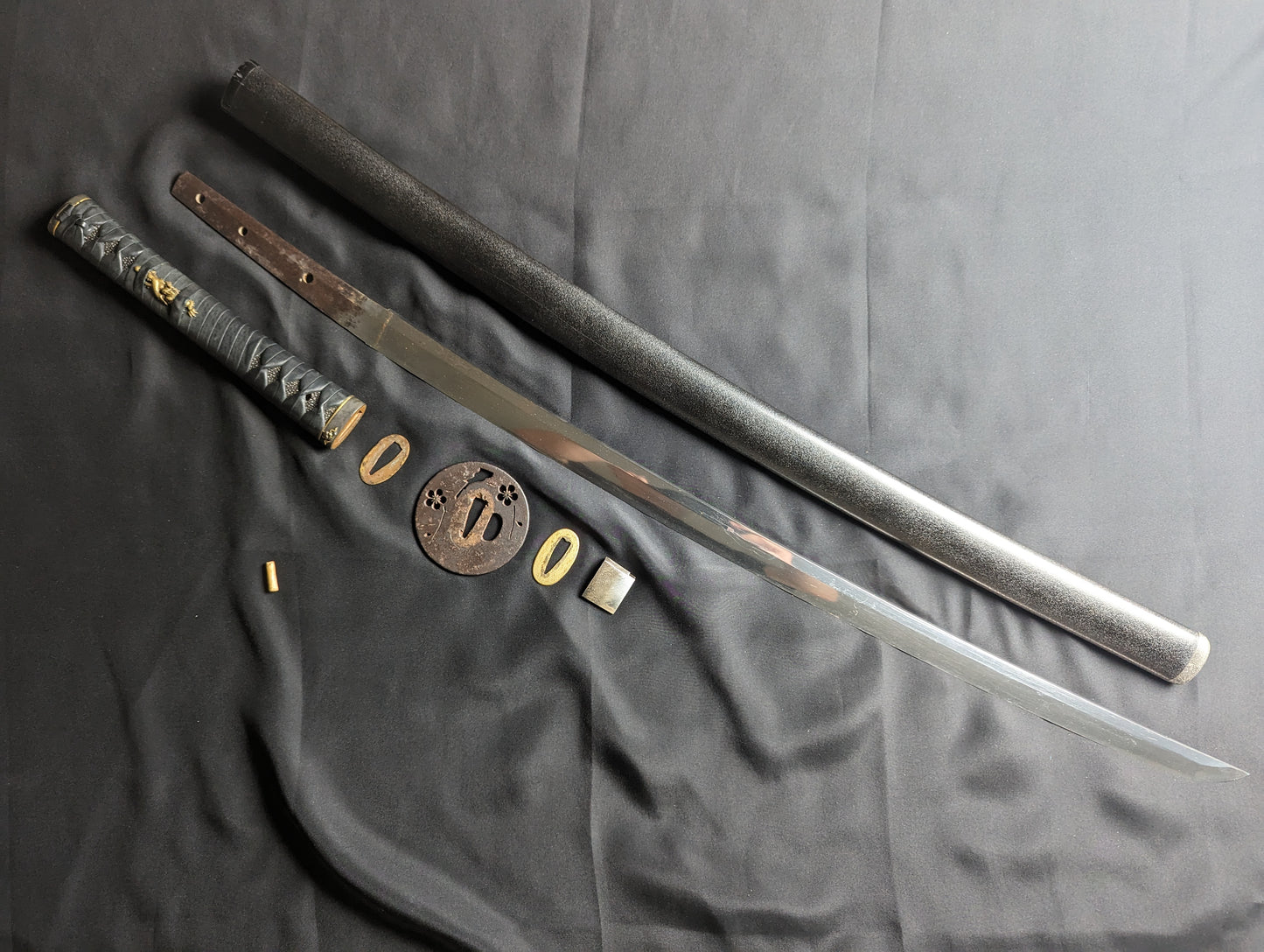 Antique Nihonto - Katana, Late Muromachi, Unsigned attributed to SueTegai