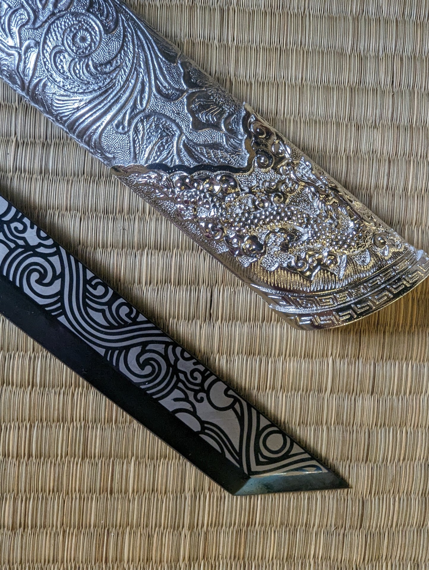 Dao - Silver Dragon - Blue Manganese Steel, Tang Dynasty Style