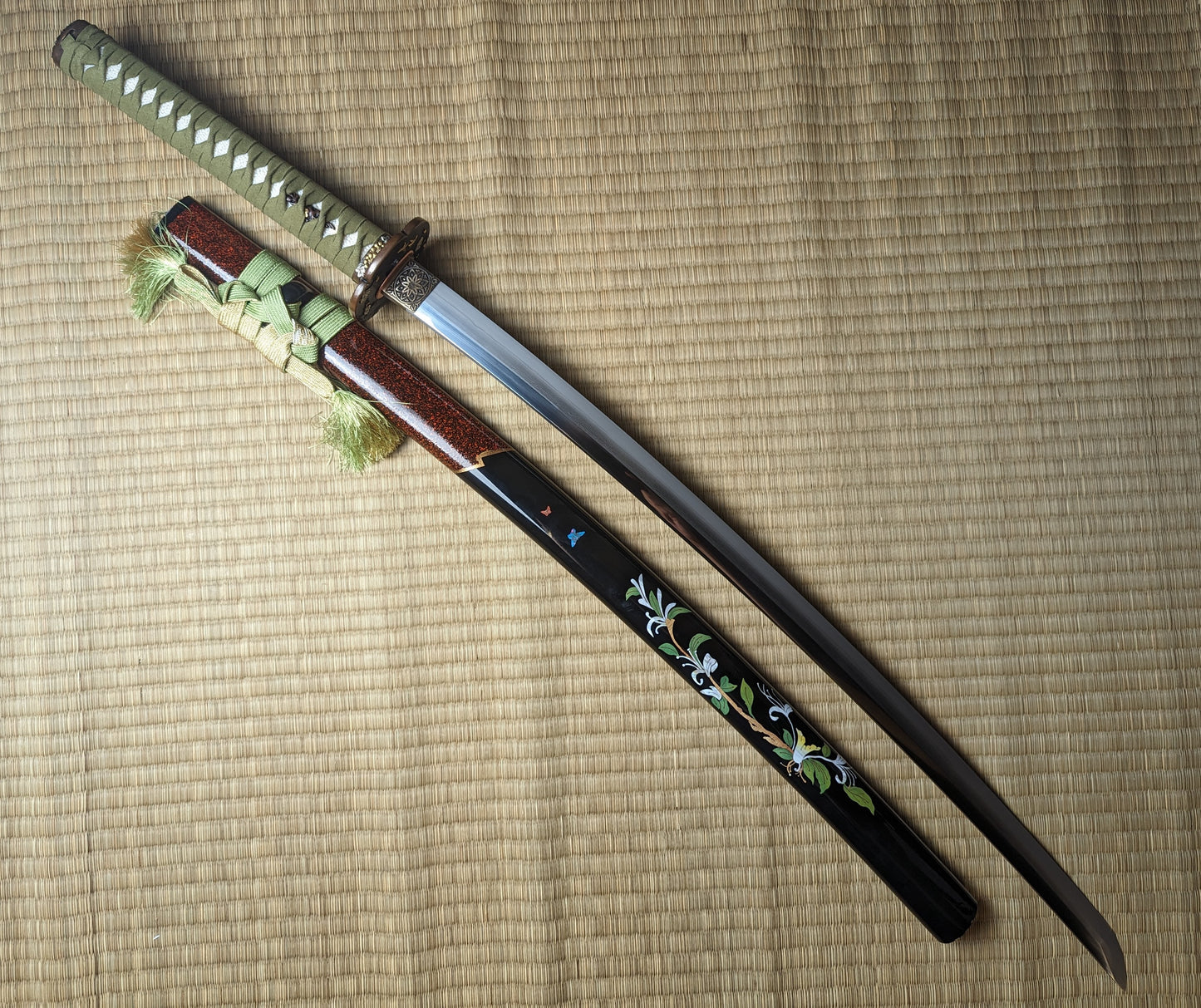 Phoenix Arms Verdant Spring Katana - folded steel, clay tempered, 3-shade polish