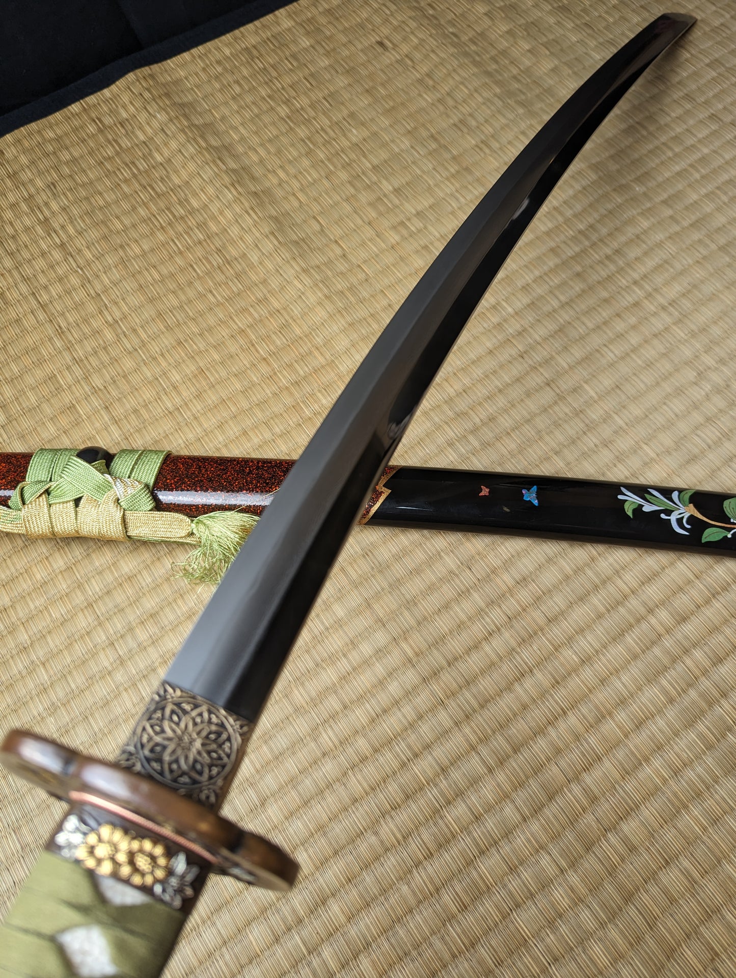 Phoenix Arms Verdant Spring Katana - folded steel, clay tempered, 3-shade polish