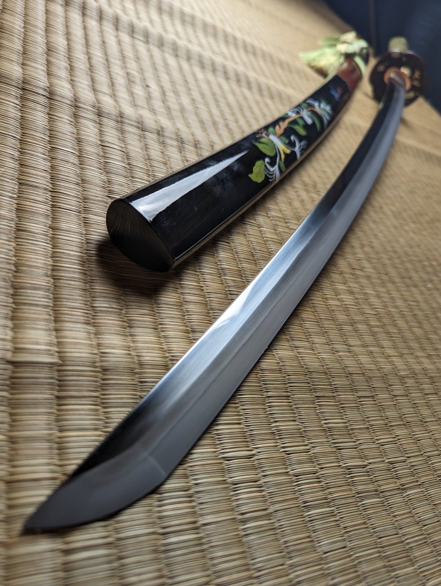 Phoenix Arms Verdant Spring Katana - folded steel, clay tempered, 3-shade polish