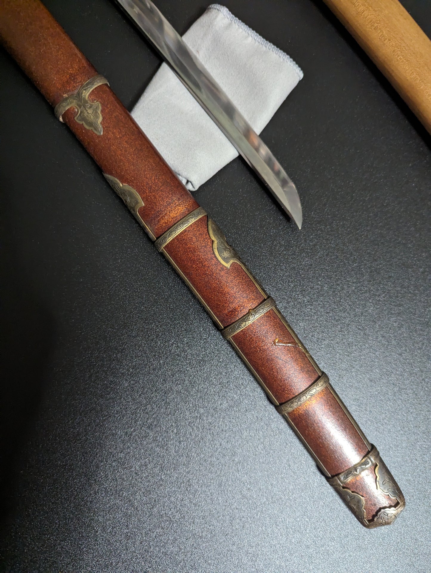 Antique Nihonto - Katana in Shirasaya with Tachi Koshirae, Nanbokucho Period (650+ years old) - Unsigned, NBTHK Tokubetsu Hozon Attributed to Tegai Kanetoshi