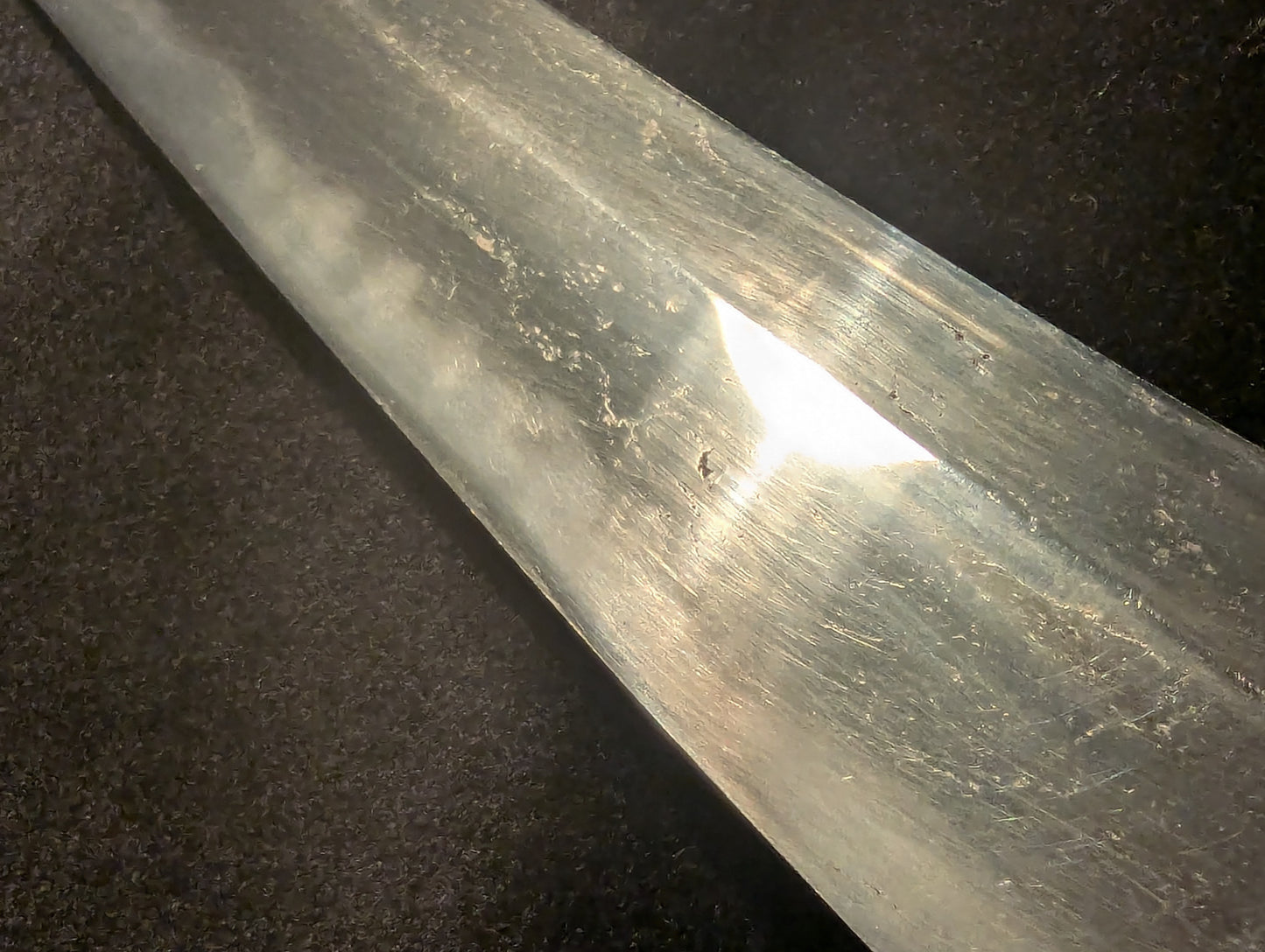 Antique Nihonto - Edo period okissaki sunnobi tanto - signed Hizen Ju Tadayoshi (unverified)