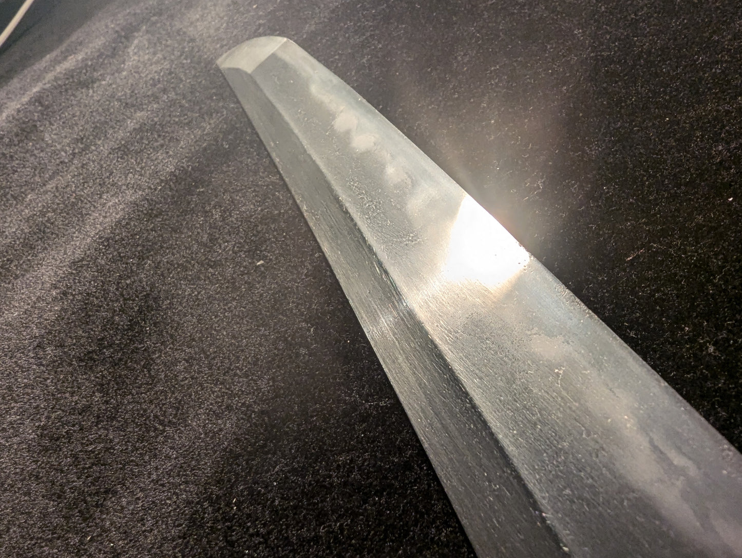 Antique Nihonto - Edo period okissaki sunnobi tanto - signed Hizen Ju Tadayoshi (unverified)
