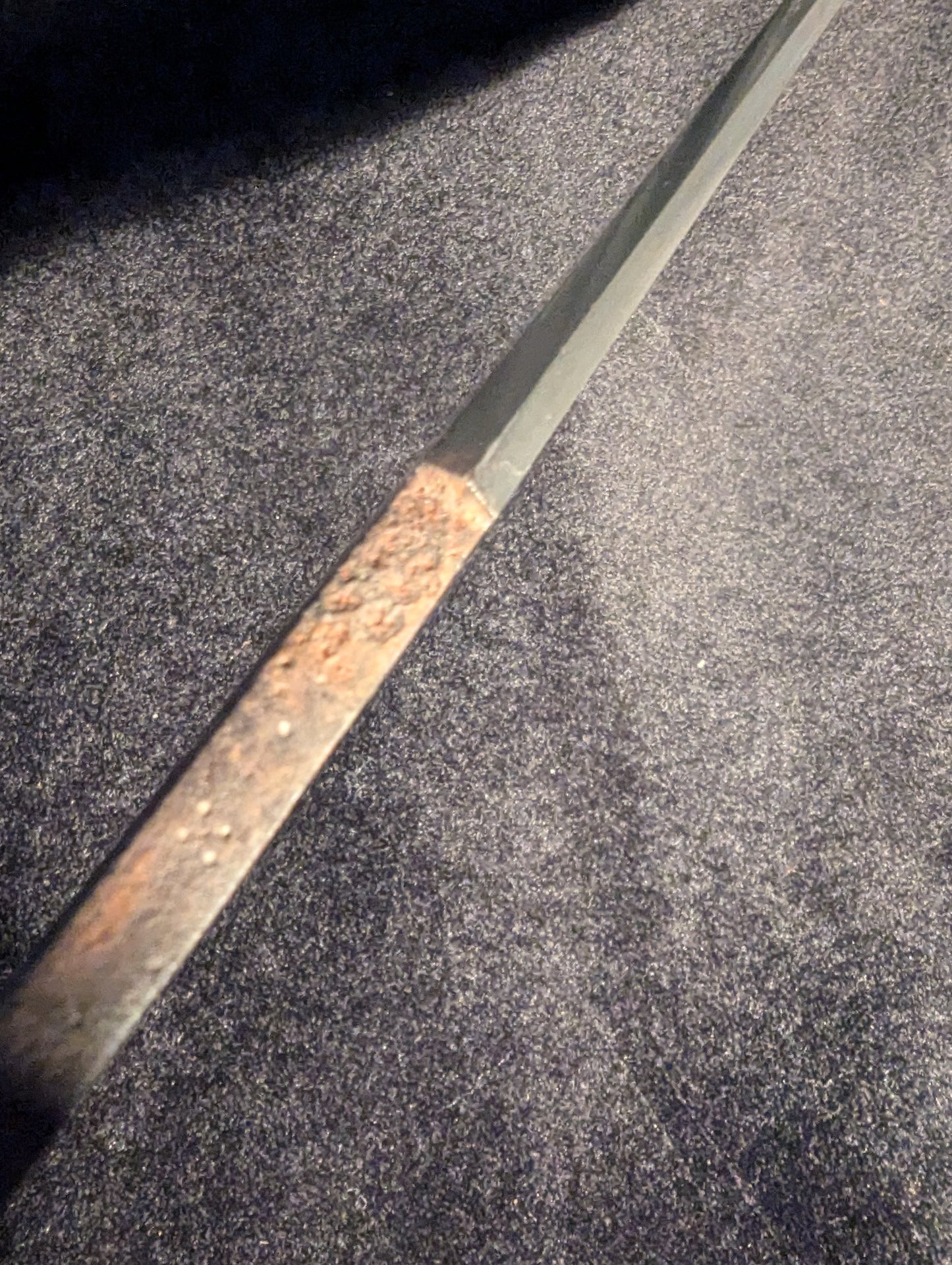 Antique Nihonto - Edo period okissaki sunnobi tanto - signed Hizen Ju Tadayoshi (unverified)