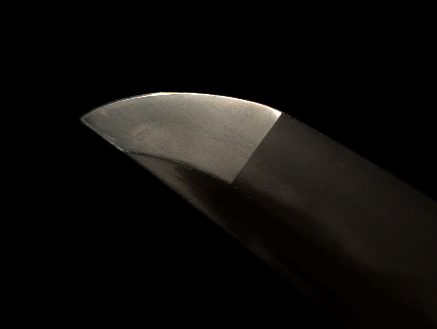 Antique Nihonto - Wakizashi in Shirasaya - Early Edo(350 years old), NBTHK attributed to Kaneyasu