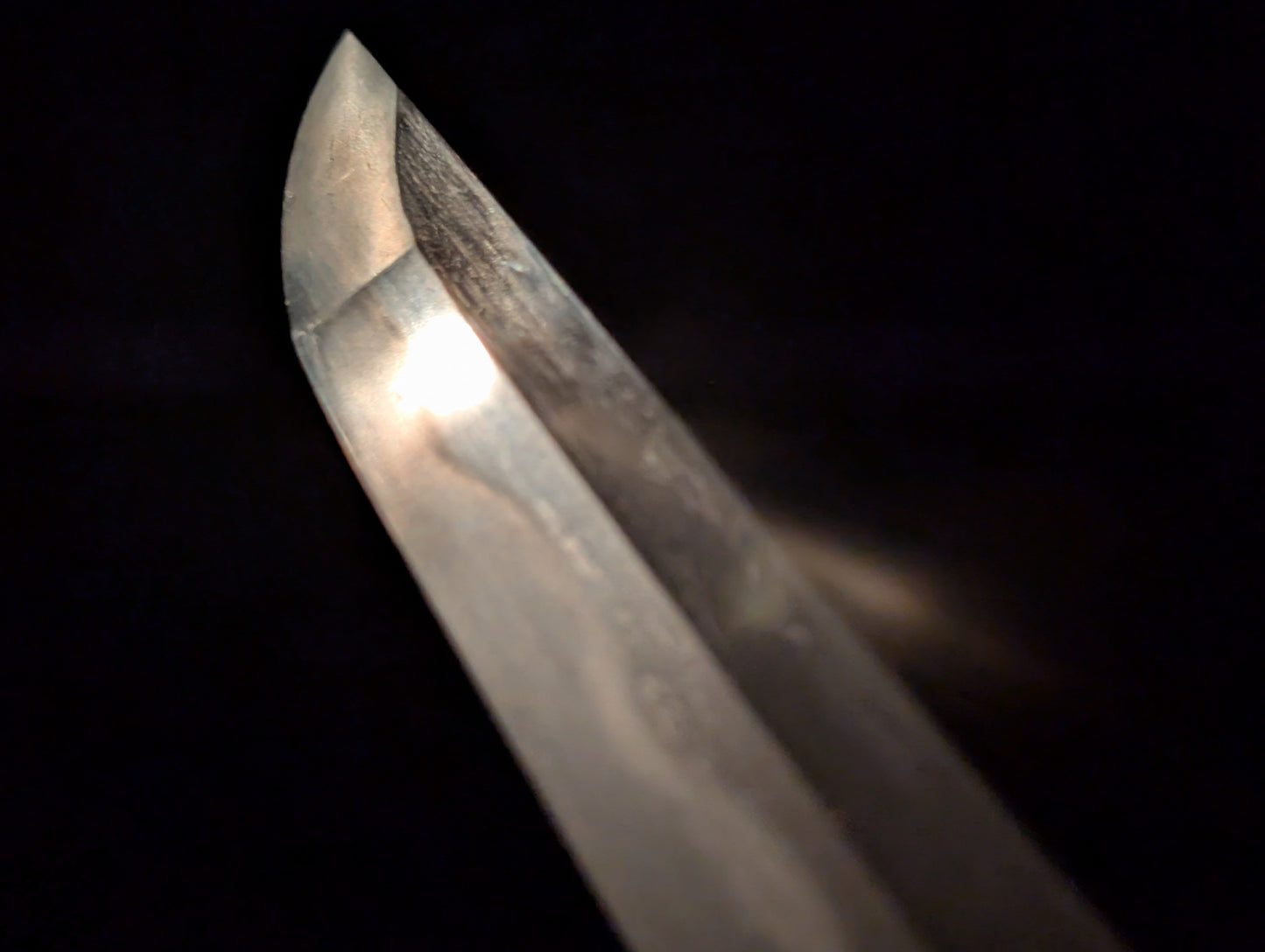 Antique Nihonto - Daishou Katana (Late Muromachi, red lacquer signature of Yoshikage) and Wakizashi (Late Muromachi, signed Kanefusa Masaie) (neither verified) with Koshirae