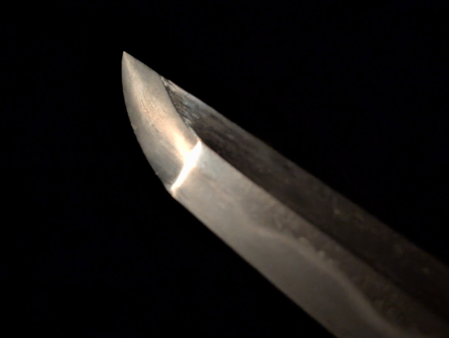 Antique Nihonto - Daishou Katana (Late Muromachi, red lacquer signature of Yoshikage) and Wakizashi (Late Muromachi, signed Kanefusa Masaie) (neither verified) with Koshirae