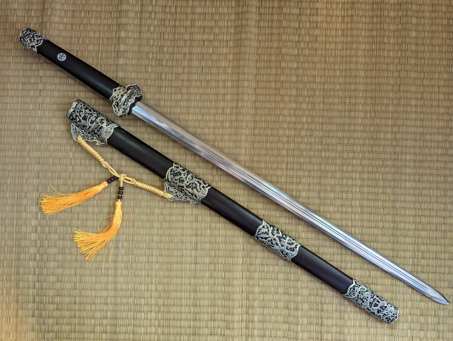 Plum Blossom Tang Jian - Phoenix Arms eight-sided feather Damascus, Brass fittings