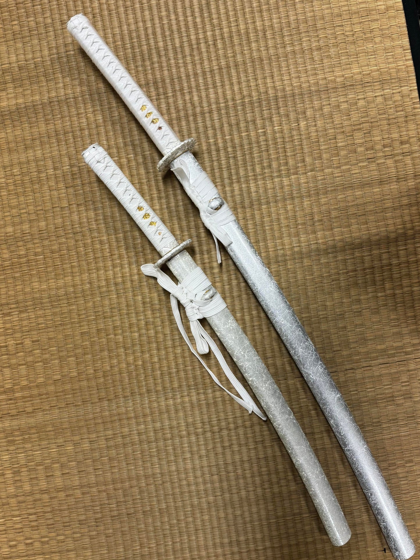 MADE TO ORDER 2-Sword Set - Snow Dragons - T10 clay tempered hamom