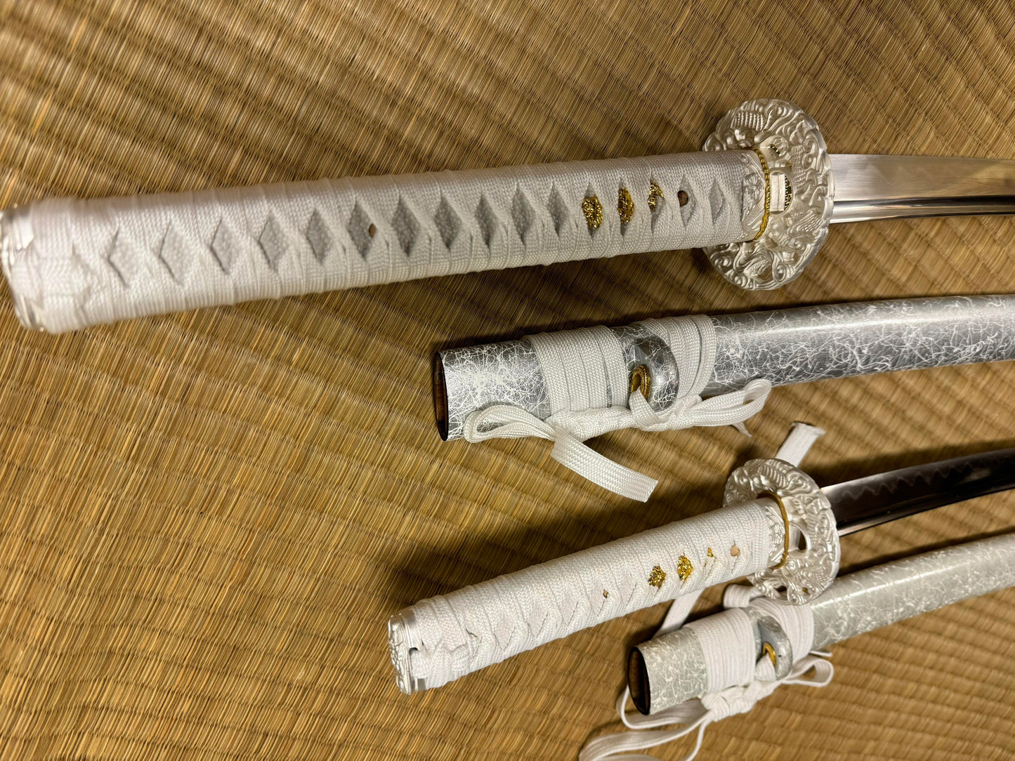 MADE TO ORDER 2-Sword Set - Snow Dragons - T10 clay tempered hamom