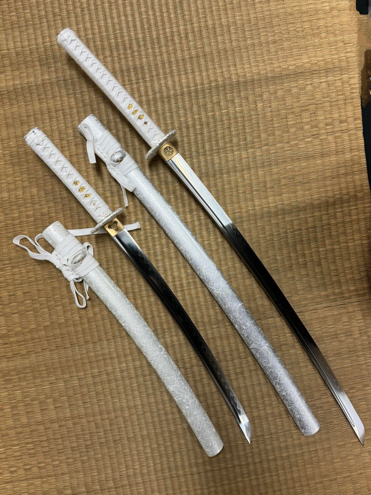 MADE TO ORDER 2-Sword Set - Snow Dragons - T10 clay tempered hamom