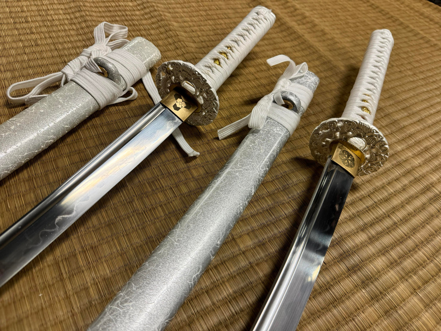 MADE TO ORDER 2-Sword Set - Snow Dragons - T10 clay tempered hamom