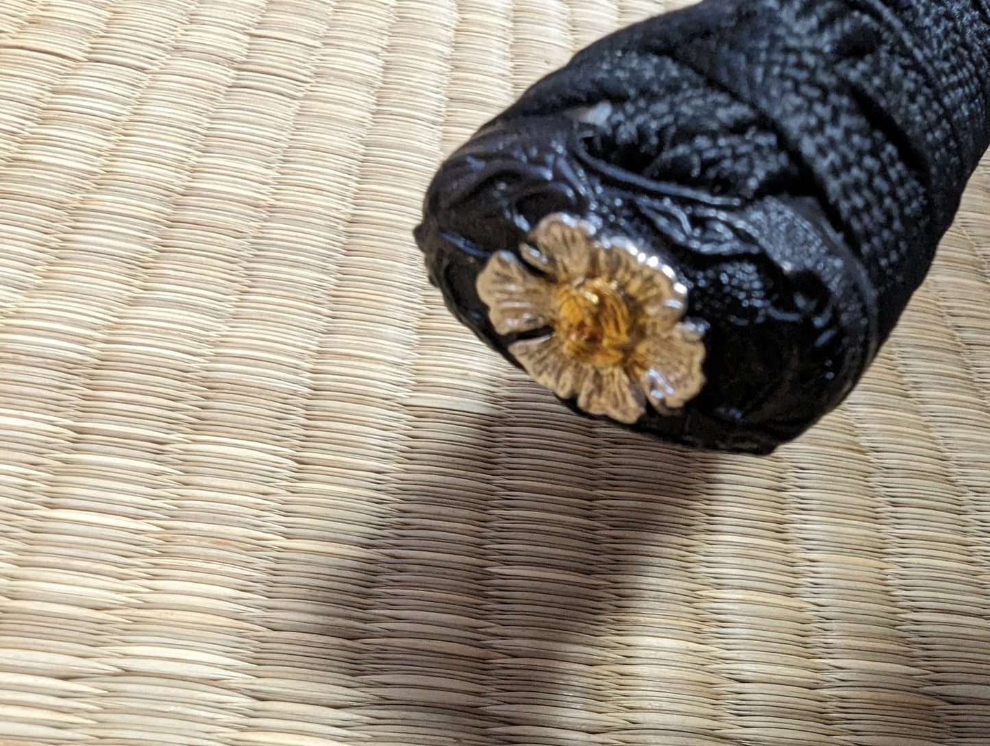 OVERSTOCK Moritaka Katana - Crimson Chrysanthemum- L6 clay tempered