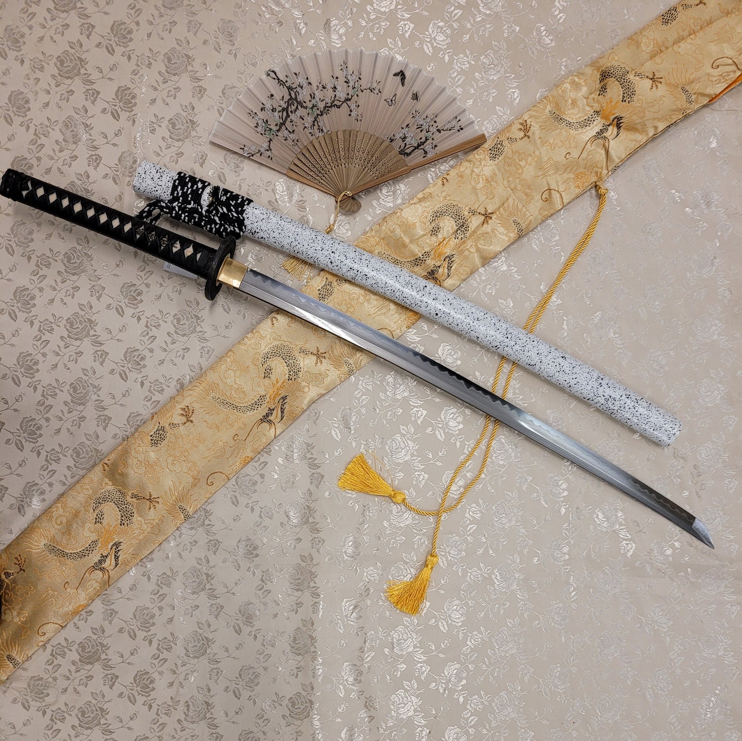 Katana - Iron Chrysanthemum - Folded Steel, Clay Tempered