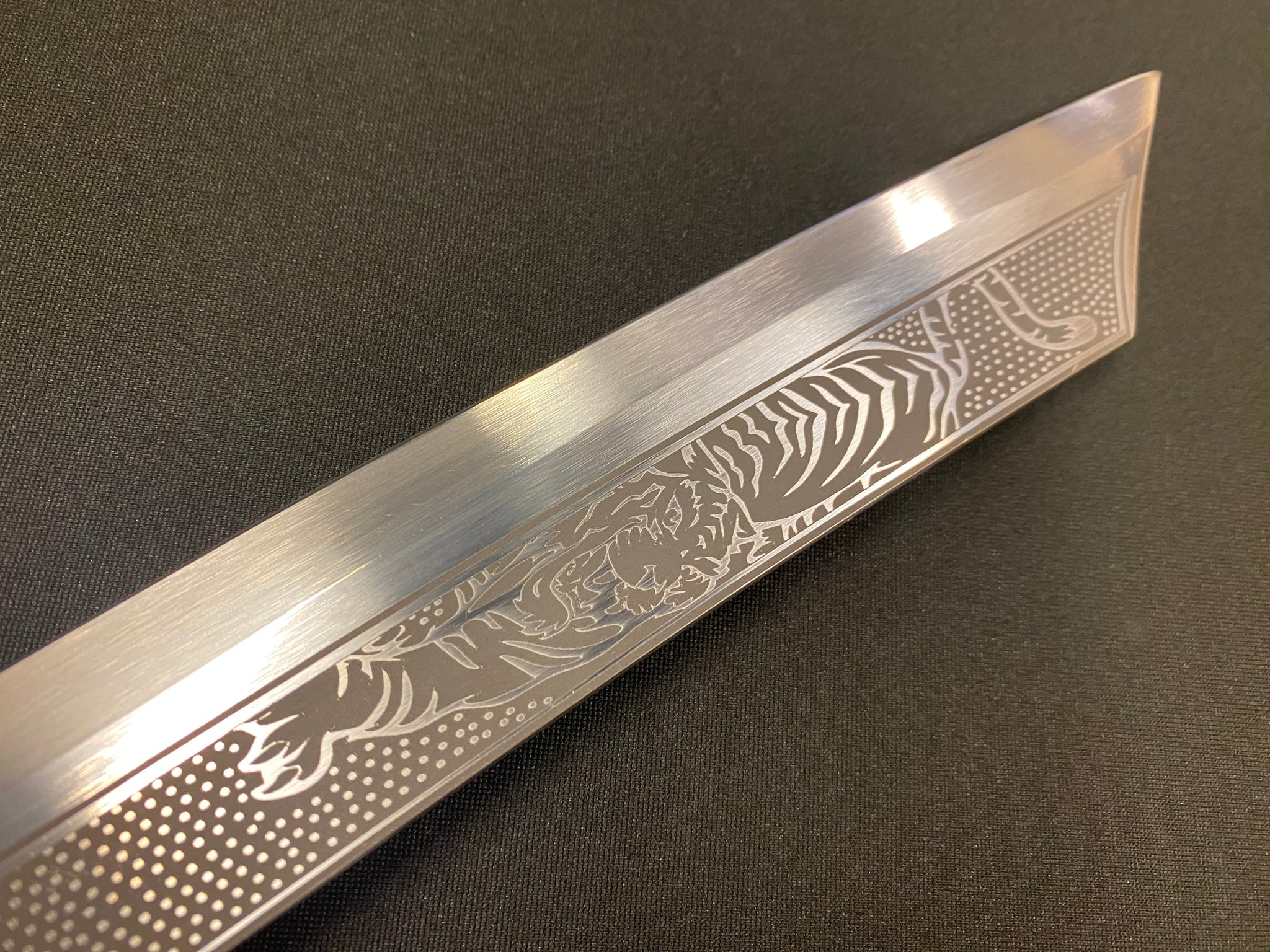 Dao Dagger - Tiger Dueling Dragon - Etched Manganese Steel